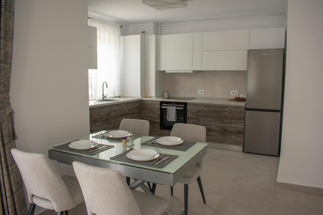 Tampa View Kasper Apartment Брашов Екстериор снимка