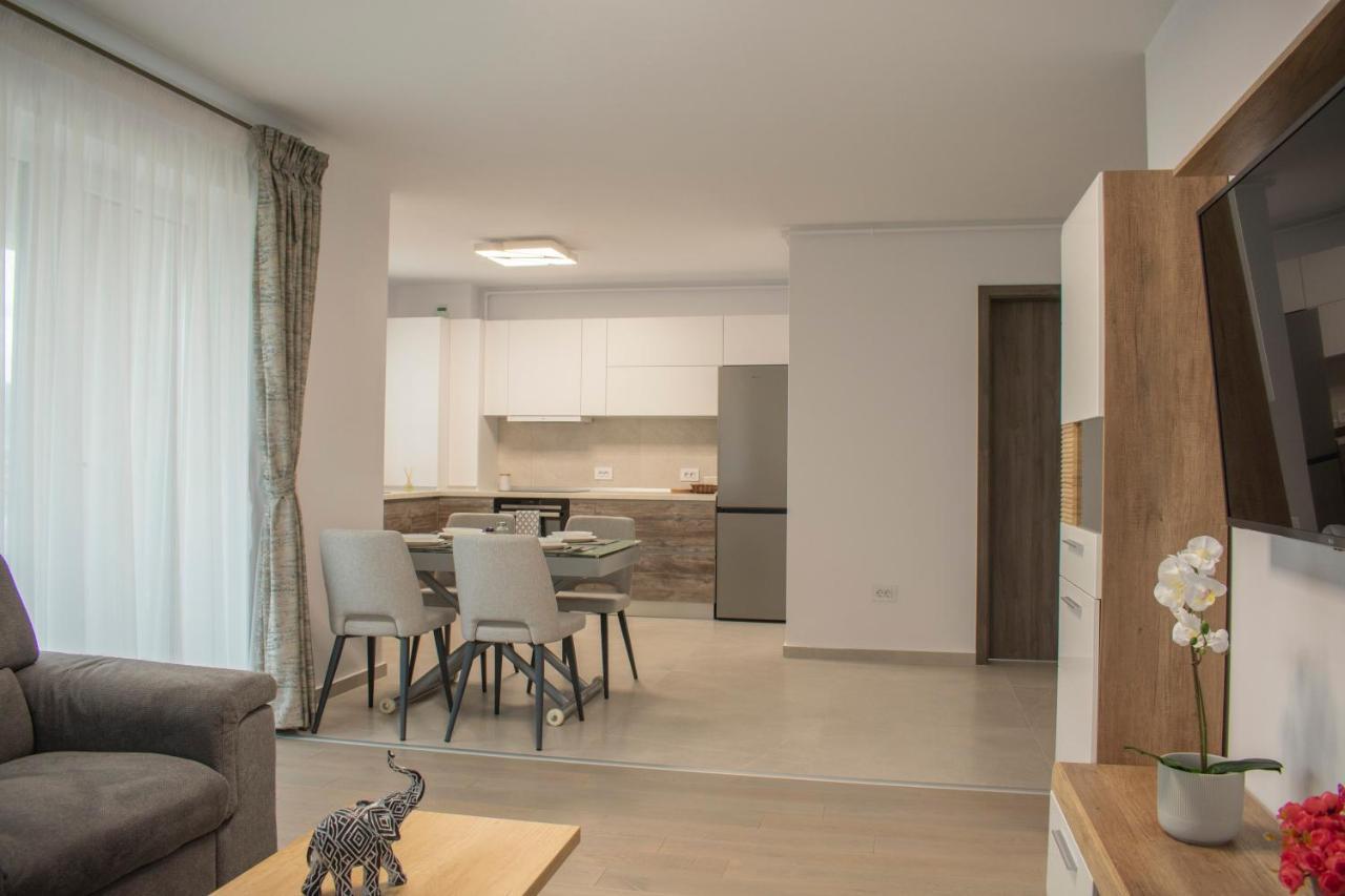 Tampa View Kasper Apartment Брашов Екстериор снимка